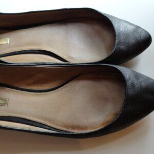 Louise et Cie Essy Flat French Silver Grey Black toe cleavage pointy pointed toe
